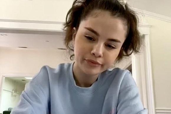 Công chúa Disney nghiện ngập, nổi loạn và tình trường ồn ào-11