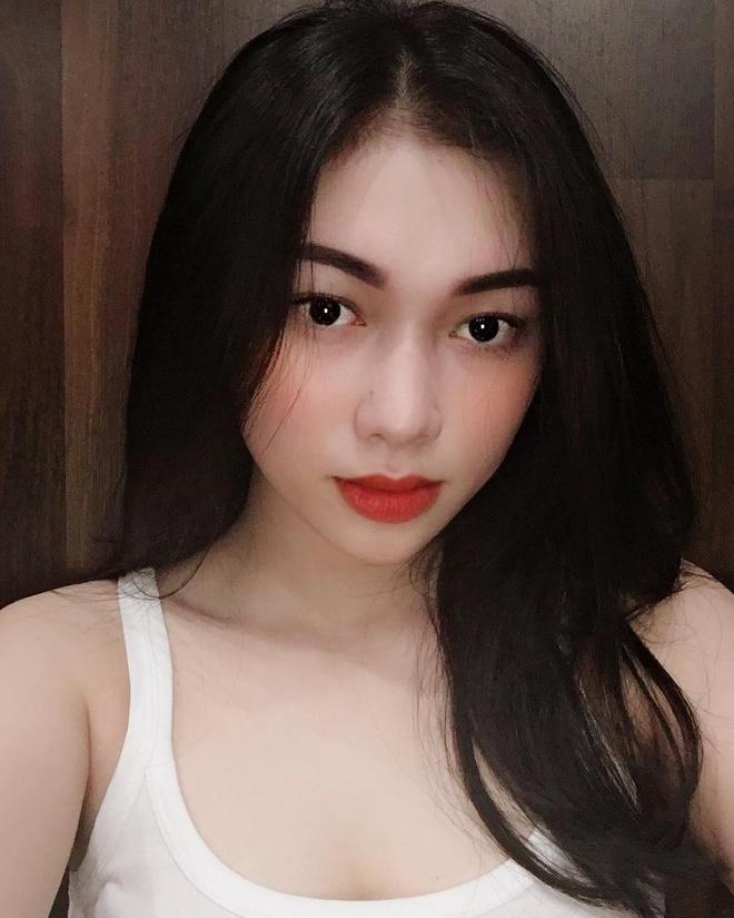 Dậy thì thành công, 4 nữ sinh bị nghi ngờ phẫu thuật thẩm mỹ-11