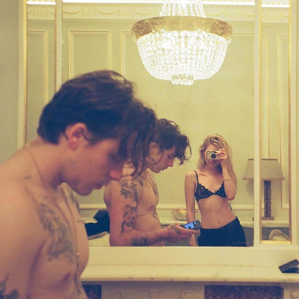 Gia thế bạn gái Brooklyn - bố tỷ phú, tài sản gấp 5 lần David Beckham-2