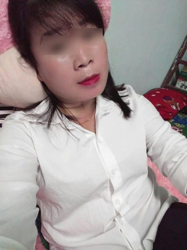 Bồ nhí hoá đá khi bị đánh ghen lộ tin nhắn quyến rũ chồng người ta: Yêu thật lòng nhưng vẫn đòi mua nhẫn cưới, điện thoại mới-1