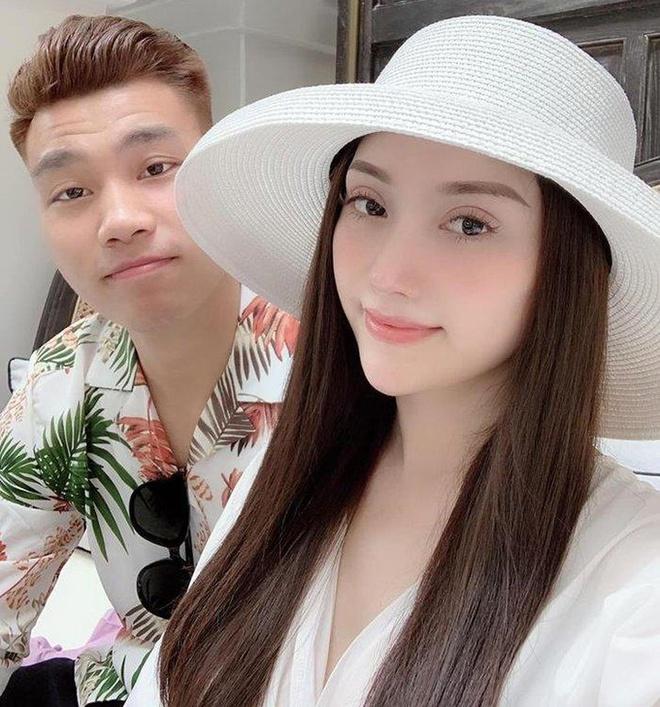 Nàng WAGs xinh đẹp và kiếm tiền giỏi của cầu thủ Việt-4