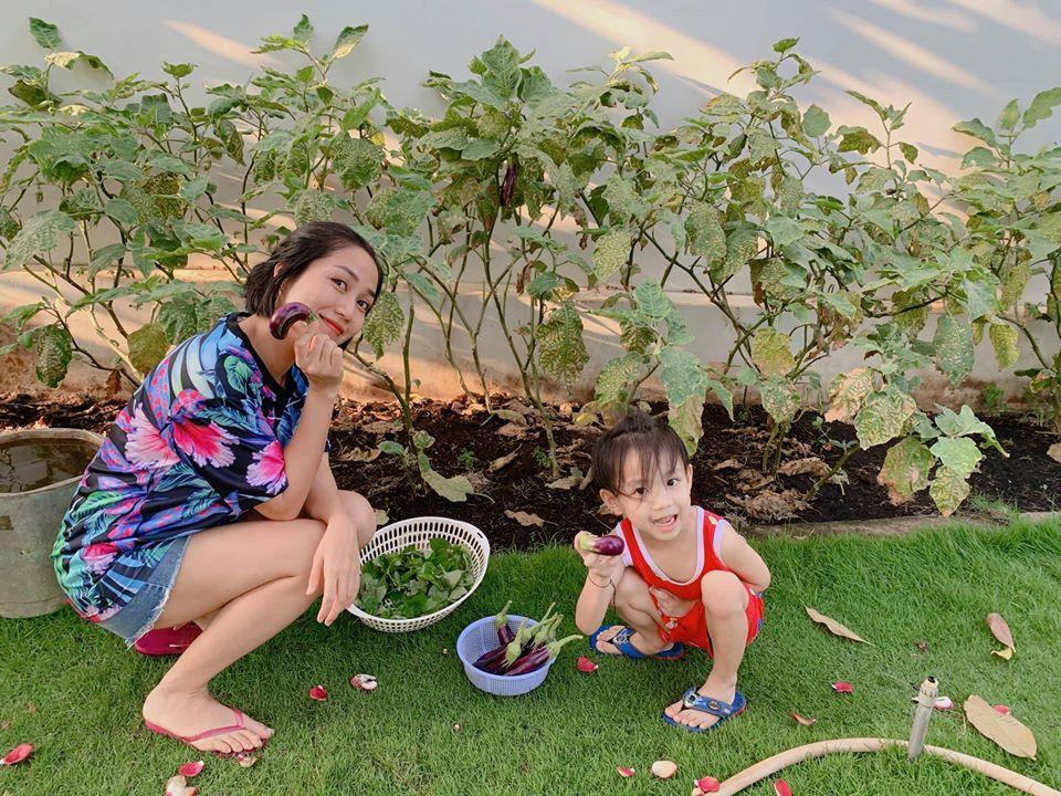 Cuộc sống đời thường giản dị của Ốc Thanh Vân-4