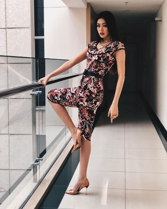 Hoa hậu Khánh Vân thử nâng tầm sang chảnh cho 3 bộ thun lạnh mượn của mẹ theo cách không giống ai-2