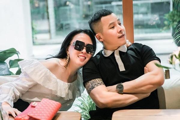 Đăng ảnh nhưng quên chỉnh sửa, Ngọc Trinh để lộ nguyên hình Vũ Khắc Tiệp khác xa photoshop-12