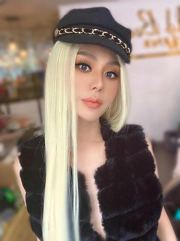 Lâm Khánh Chi bất ngờ nổi loạn với tóc bạch kim ở tuổi 43-3