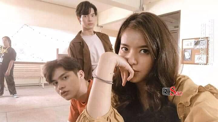 Bông hồng lai Việt gây sốt vì chụp hình cùng cặp hotboy đam mỹ Bright - Win-11