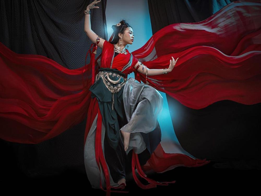 Phương Mỹ Chi đáp trả khi bị chê tạo hình cổ trang trong album mới: Nghe nhạc Phật cho bớt nghiệp-1