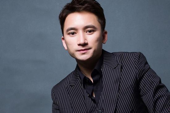 Viết vài dòng hân hoan ngày học sinh trở lại trường, Phan Mạnh Quỳnh 'muối mặt' vì nhầm thông tin