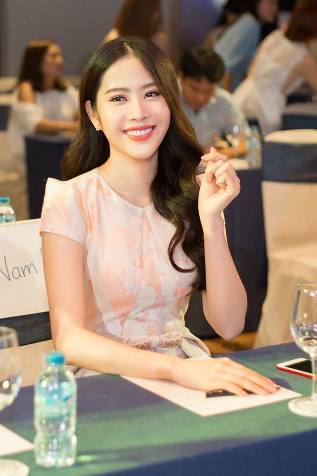 Quay về tuổi 18 với tóc ngắn, Nam Em làm dân tình tiếc nuối mái tóc Hoa khôi một thời-11