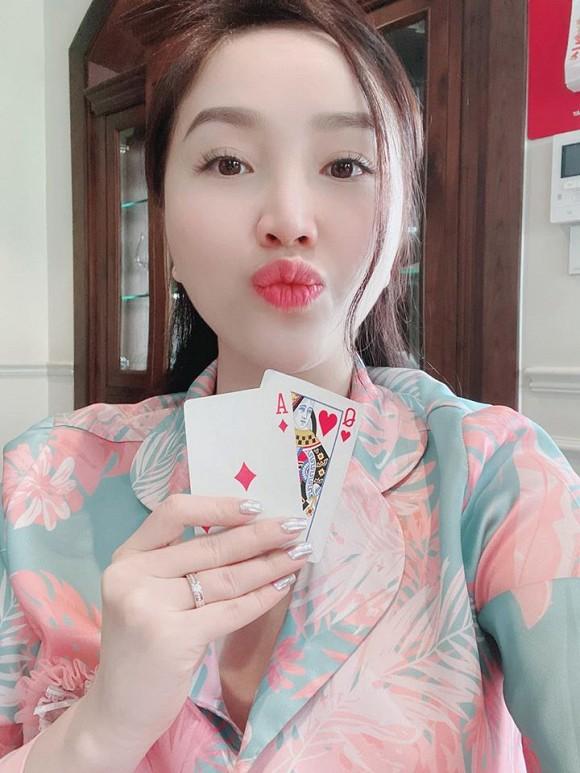 Bí kíp dưỡng da của Bảo Thy: Bôi kem chống nắng ngay cả khi ở trong nhà, ngủ sớm-1