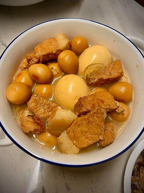 Trấn Thành vào bếp tự nấu nướng để ăn theo chế độ tăng cơ giảm mỡ-4