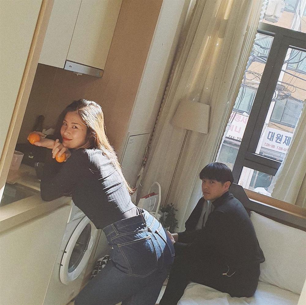 Đông Nhi giấu nhẹm bụng bầu 3 tháng với loạt bí kíp thời trang đỉnh cao-6