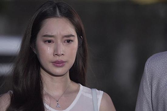 Vợ cũ rủ tôi ngủ lại một đêm với một lý do khiến tôi mềm lòng, dù sắp cưới