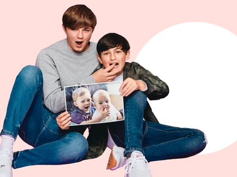 2 cậu bé trong clip cắn ngón tay nổi tiếng 13 năm trước giờ ra sao-3