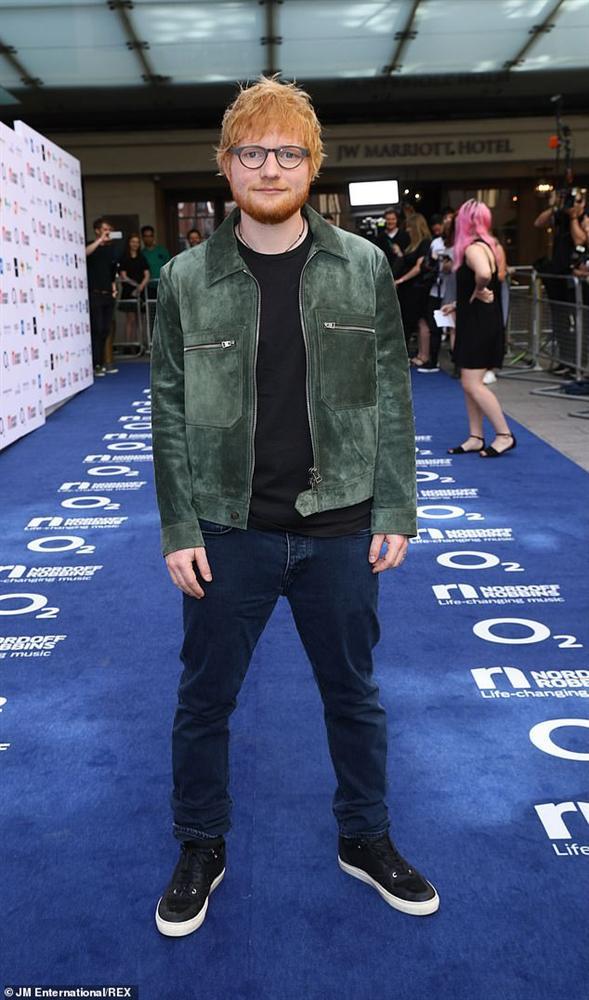 Ed Sheeran không xin tiền chính phủ như Victoria Beckham-1