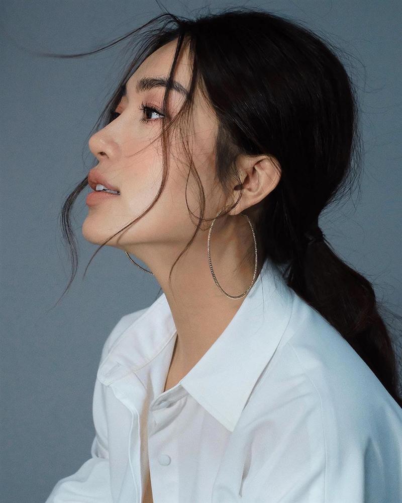 Bản tin Hoa hậu Hoàn vũ 28/4: Giật mình với hình ảnh đơ như tượng của HHen Niê-9