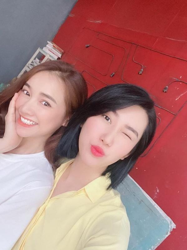 Hội ngộ dàn diễn viên nổi tiếng sau những ngày giãn cách, Nhã Phương có biểu cảm cực độc-2