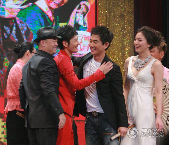 Những sự cố không biết chui vào đâu cho hết ngượng của sao Hoa ngữ-3