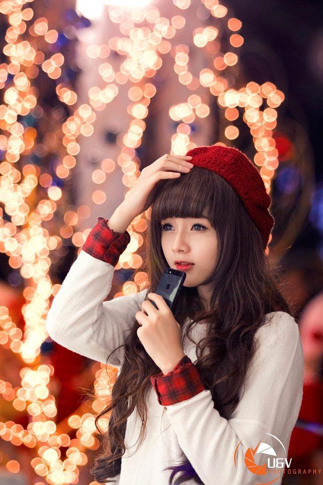 Bẵng đi một thời gian dài, cộng đồng mạng bất ngờ khi thấy Lan Hương quay trở lại trong vai trò diễn viên và làm mẫu quảng cáo. Nhờ đó, cô nàng thu hút được một lượng lớn người hâm mộ với hơn 500 nghìn lượt theo dõi trên Facebook.