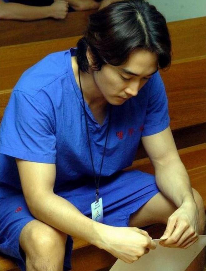 Loạt sao Hàn tù tội, trốn nhập ngũ nhưng vẫn được tha thứ-8