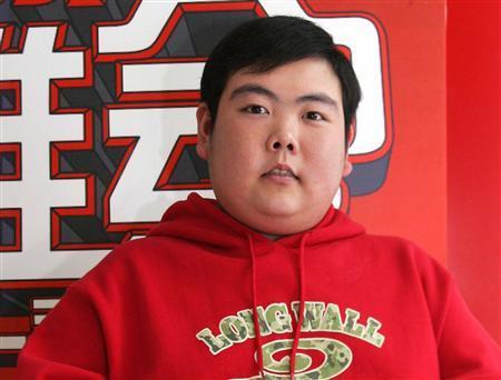 Meme ‘chàng mập’ nổi tiếng 17 năm trước đã giảm cân, sống bình lặng-2