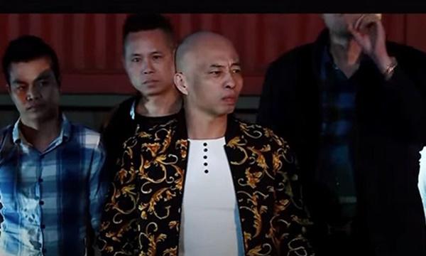 Soi diễn xuất của Đường Nhuệ trong các phim về đại ca giang hồ-2