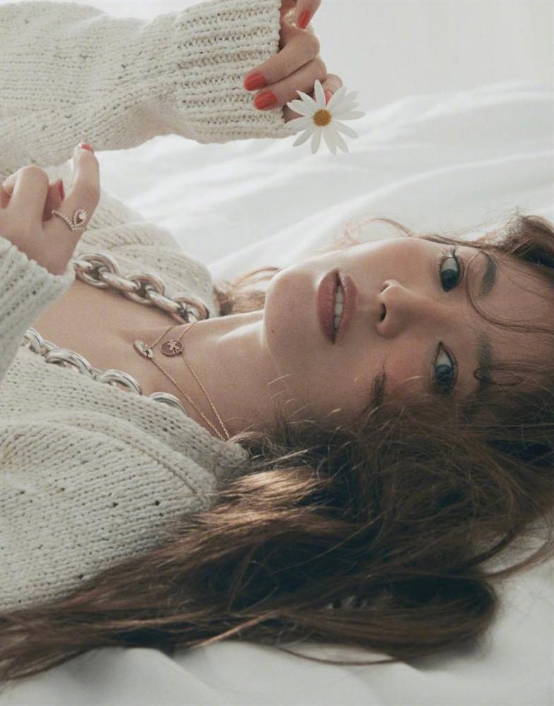 Trọn bộ ảnh Song Hye Kyo trên tạp chí, ngắm xong không còn ai dám chê kém sắc-8