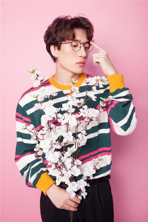 Phản ứng của Châu Đăng Khoa khi anti-fan chọc quê do bị Đông Nhi bơ bình luận chúc mừng-1