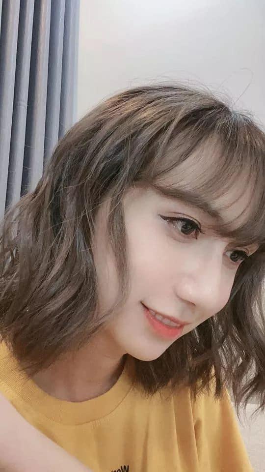 SAO MAKE OVER: Ngọc Trinh lộ trán hói - Hương Giang trang điểm đẹp không tì vết-6