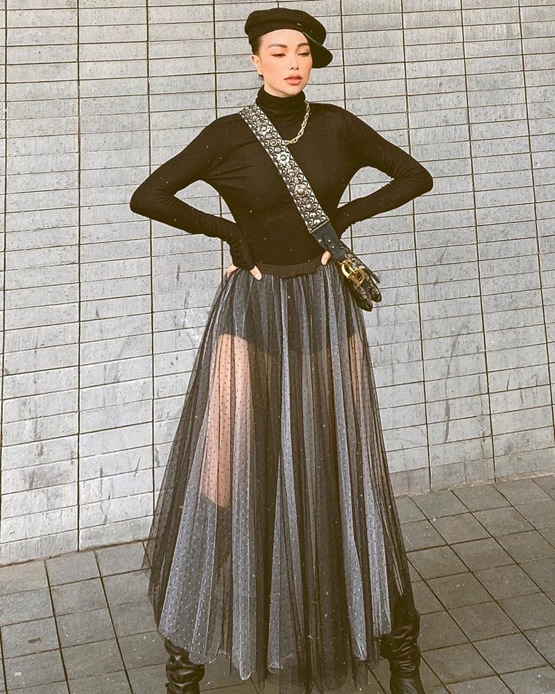 Phượng Chanel lần đầu diện áo trễ vai đẹp - Tóc Tiên mặc áo bra khoe vòng 1 táo bạo-9