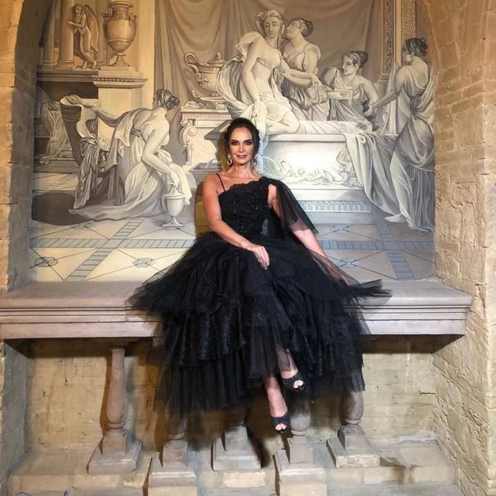 Bản tin Hoa hậu Hoàn vũ 29/4: Hoàng Thùy cất công mặc đẹp, tiếc là chẳng chặt chém được ai-2