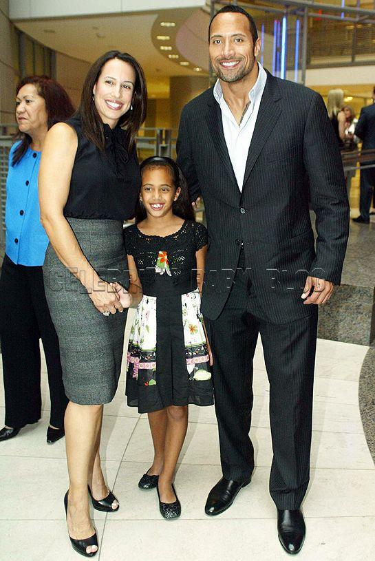 The Rock: Hollywood giants and surprised little moments in front of their wives and children-2