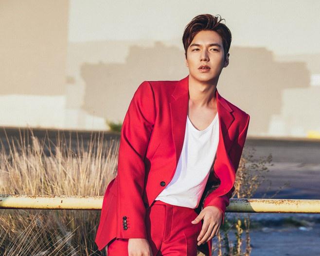 Lee Min Ho hễ cứ diện suit là khiến fans chết ở trong lòng một ít-2