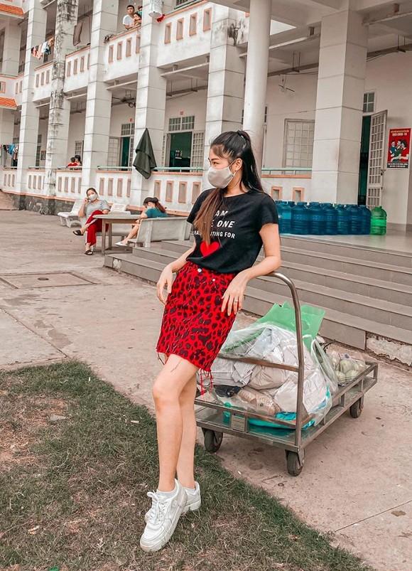 Bà xã Đăng Khôi kể về cuộc sống ở khu cách ly: Cơm ăn ba bữa, quần áo mặc cả ngày-11