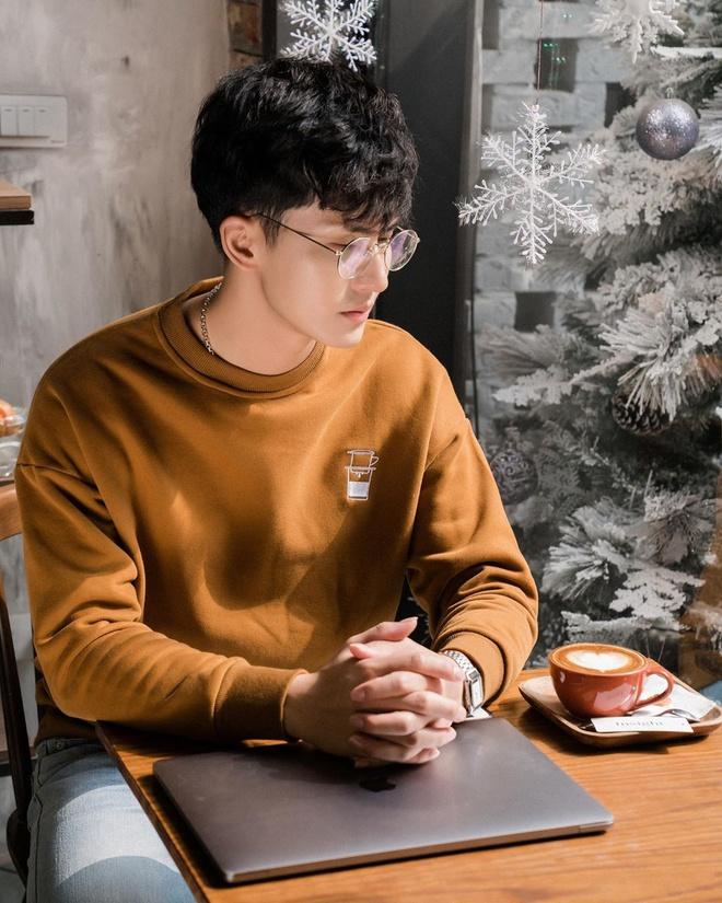 Thầy giáo soái ca dừng livestream giảng bài vì muốn tránh thị phi-2