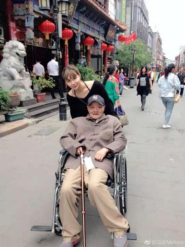 Hé lộ cuộc sống của kiều nữ phát ngôn sốc thà khóc trên BMW còn hơn cười sau xe đạp-5