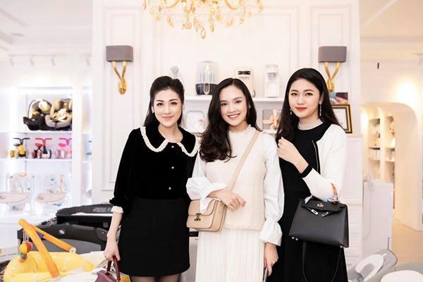 Đẳng cấp như Á hậu bị ghét nhất Vbiz: Đi chơi đeo túi Hermes, ở nhà chăm con mặc Gucci-5