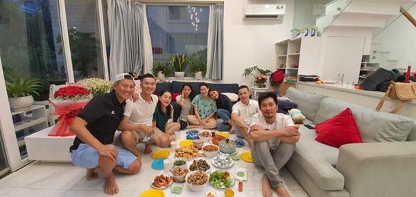 Tăng Thanh Hà dự sinh nhật con trai Trà My Idol, nhan sắc ngọc nữ gây chú ý còn hơn quý tử-4