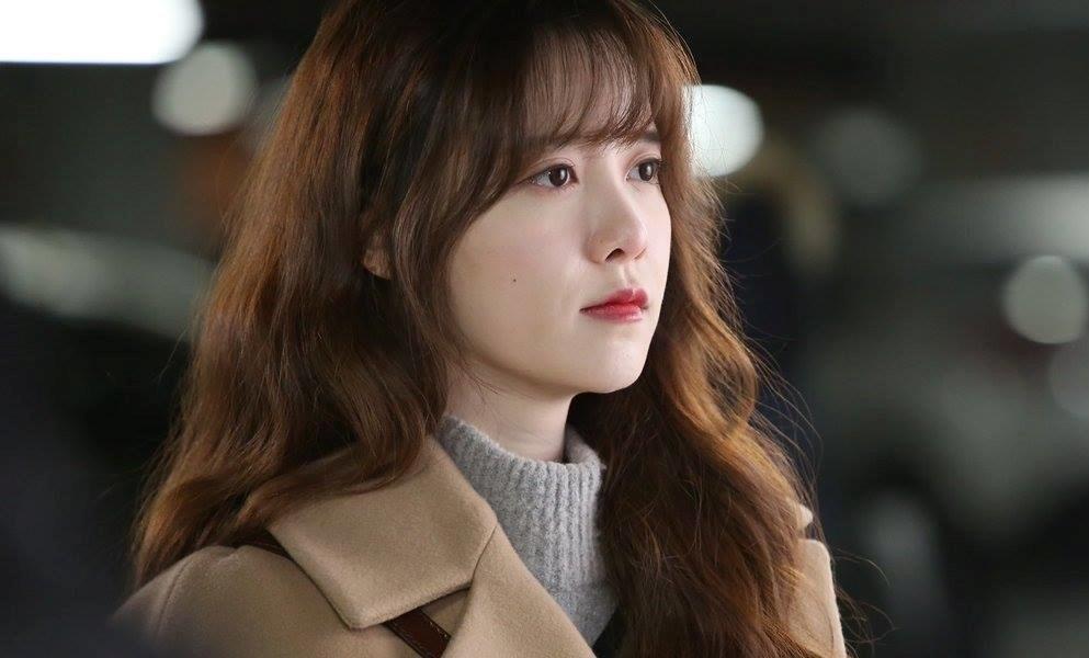 Công ty HB Entertainment thông báo Goo Hye Sun có thể rời công ty tuy nhiên phải bồi thường thiệt hại, con số chính xác không được tiết lộ. Trước đó, Goo Hye Sun đã nộp đơn thanh lý hợp đồng với HB Entertainment (cũng là công ty của Ahn Jae Hyun) với lý do mất tín nhiệm và yêu cầu bồi thường tổn thất.