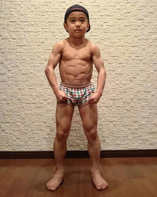 Hành trình khổ luyện của những lực sĩ nhí nổi tiếng MXH-3