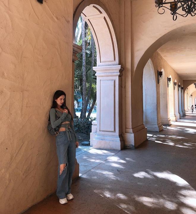 Seohyun ngoài đời ăn mặc đẹp, gợi cảm hơn ở tuổi 30-7