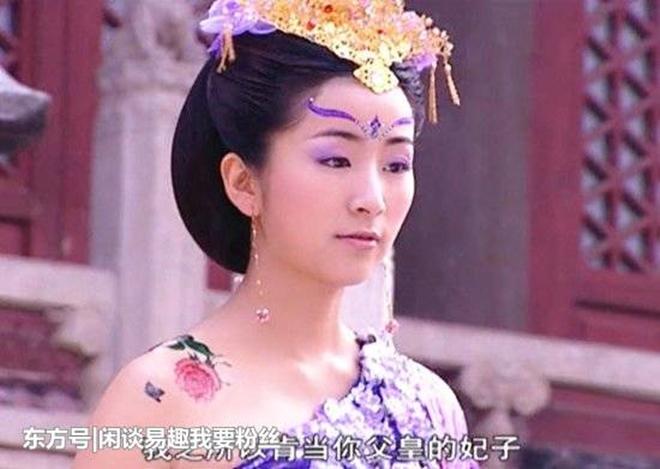 Mỹ nữ phim cổ trang chơi trội với hình xăm ở vị trí hiểm hóc-10