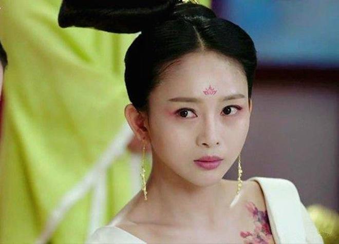 Mỹ nữ phim cổ trang chơi trội với hình xăm ở vị trí hiểm hóc-11