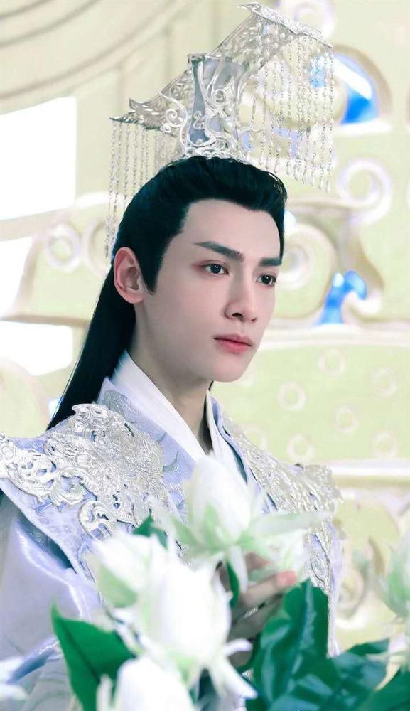 Những ca sĩ Trung Quốc nổi tiếng nhờ đóng phim: Vương Nhất Bác và Tiêu Chiến gặp may, Nhậm Gia Luân bị nhầm là diễn viên chuyên nghiệp-11