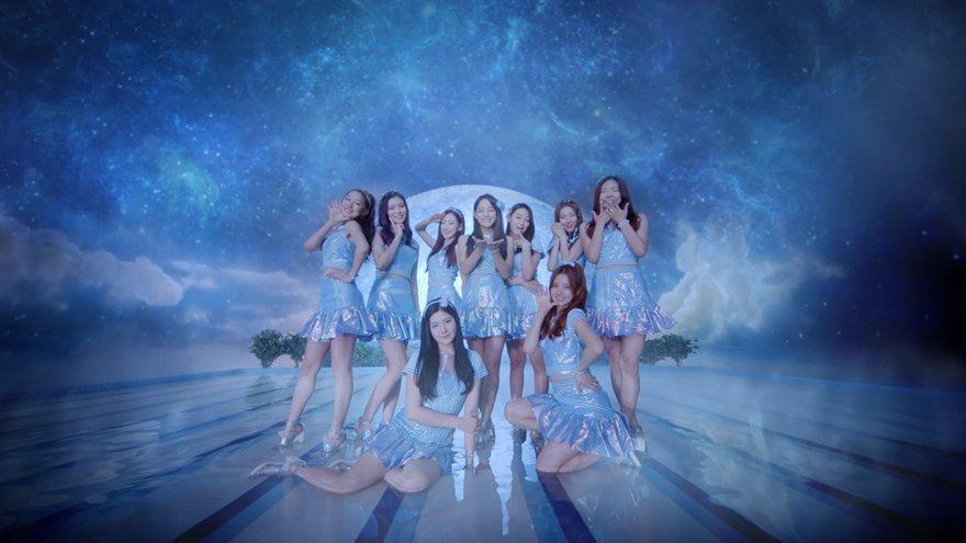 Những ca khúc bị chê bai thậm tệ-1