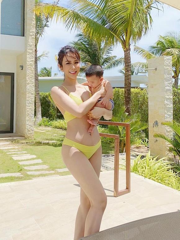 Mẹ hai con Diệp Lâm Anh diện bikini khoe dáng nuột, ai nhìn cũng mê-1