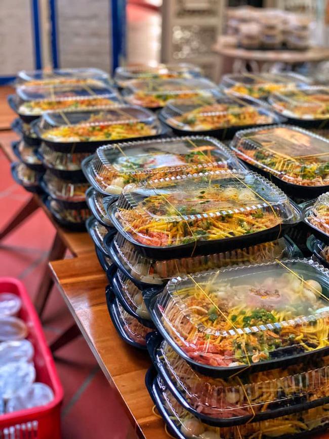 Bị bóc phốt bán bánh tráng trộn 250k/suất vừa đắt vừa dở, NTK Lý Quí Khánh mắng người tố sống dã tâm-5