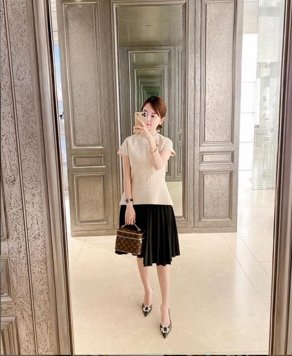 Ngay ngày đầu nghỉ lễ, hot mom Ly Kute tậu loạt hàng hiệu cực xịn nhìn là hoa mắt-3