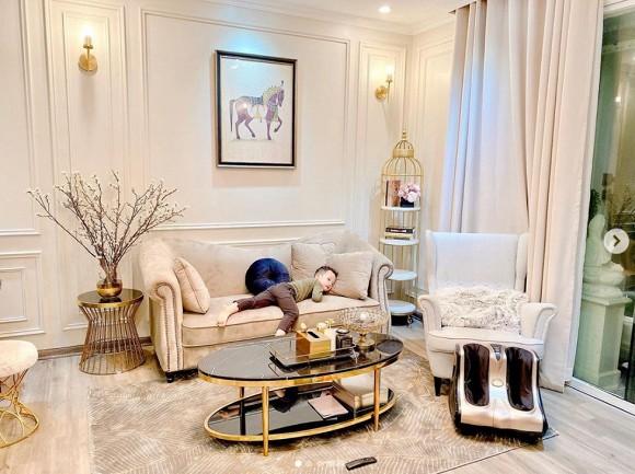 Ngay ngày đầu nghỉ lễ, hot mom Ly Kute tậu loạt hàng hiệu cực xịn nhìn là hoa mắt-5