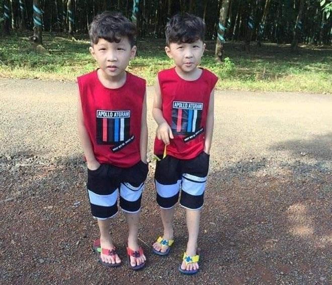 Nghỉ lễ, 2 bé sinh đôi 7 tuổi ở Bình Phước mất tích để lại xe đạp cách nhà 500 mét-1